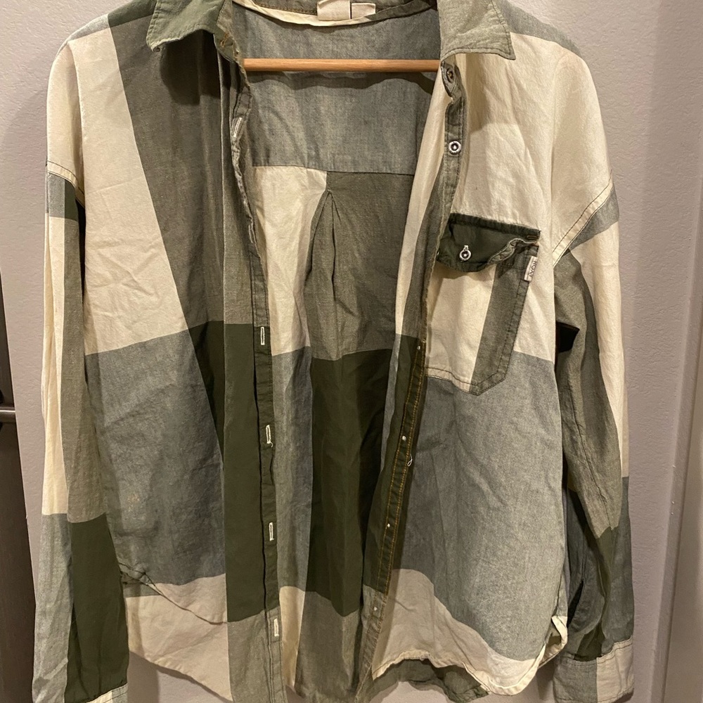 Green and cream color block flannel